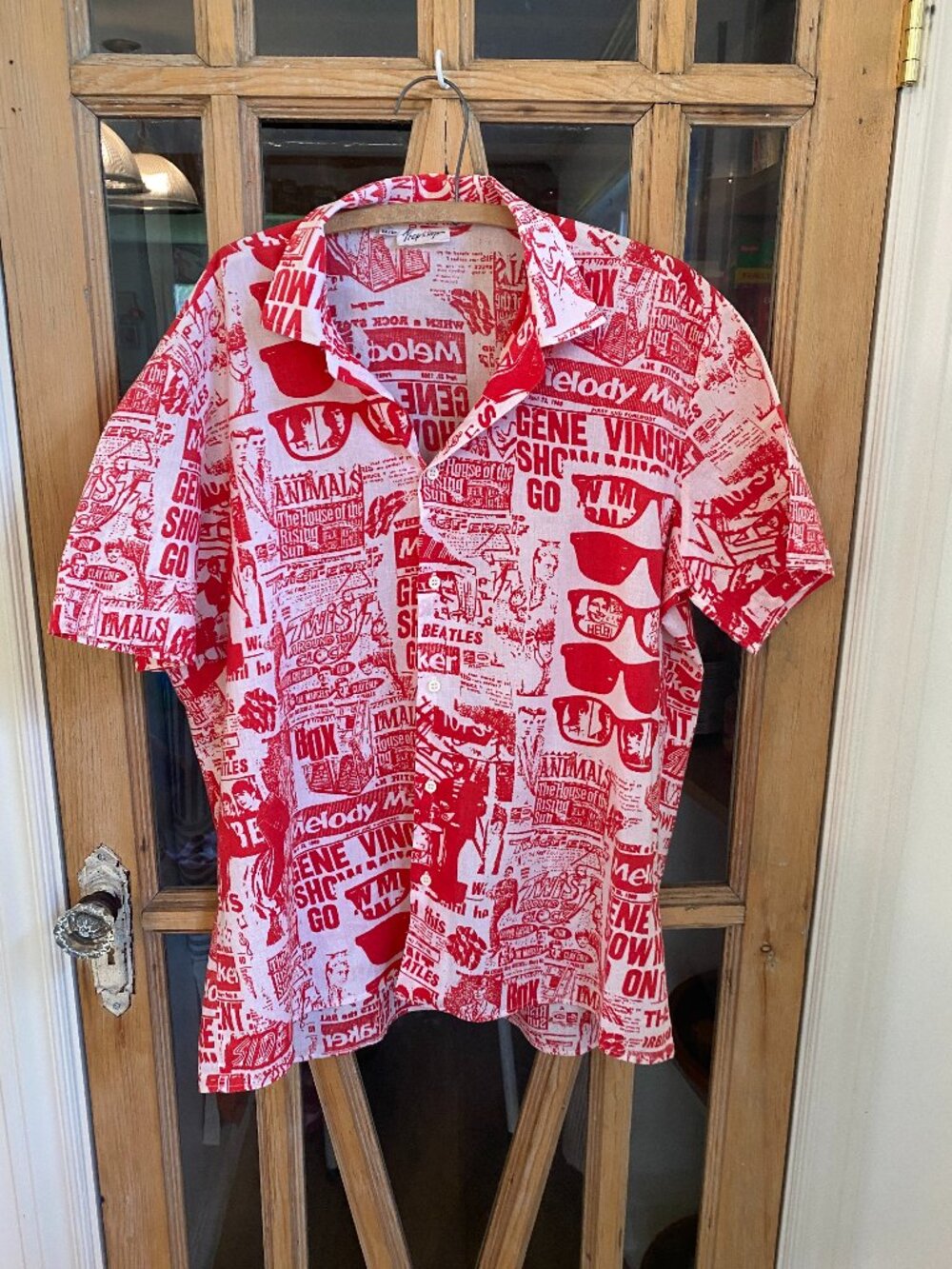 Prepstop Vintage 80s The Beatles Melody Maker Newsprint Hawaiian Rockabilly Top